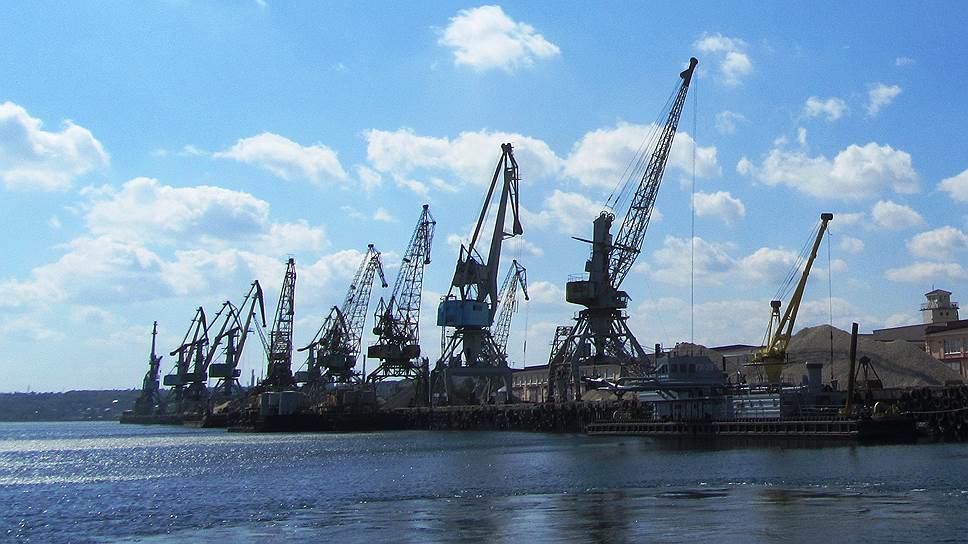 Балаковский порт не выдержал свалившихся на него финансовых обязательств